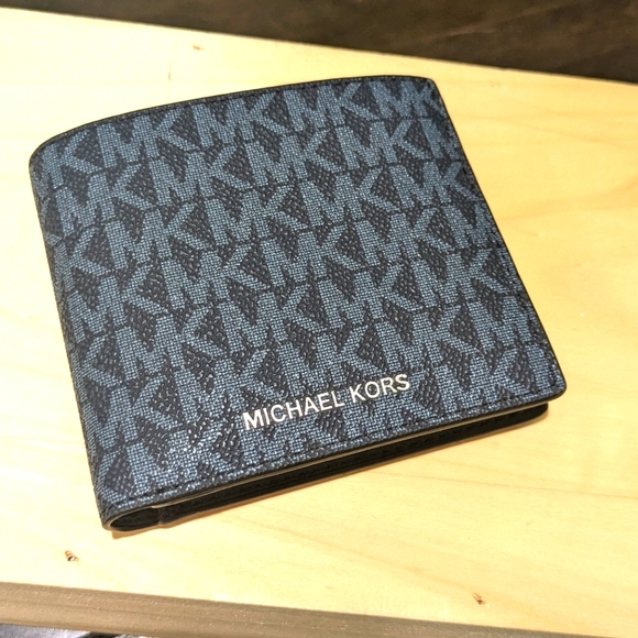 Michael Kors Other - Men's Michael Kors Wallet New Plus Belt / no buckle free